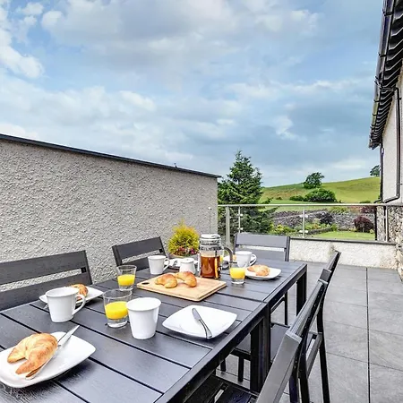 Sleeps 10 With Wifi