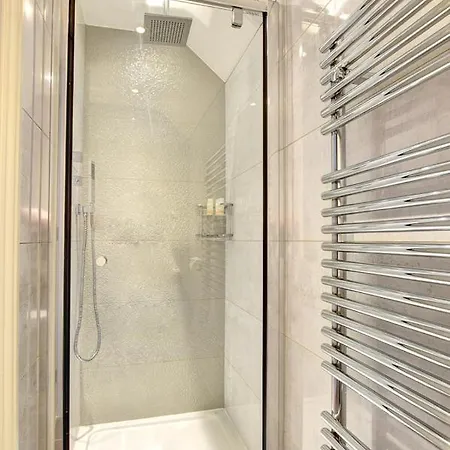 Sleeps 10 With Wifi Вилла