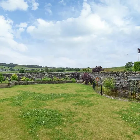 Sleeps 10 With Wifi * Burneside